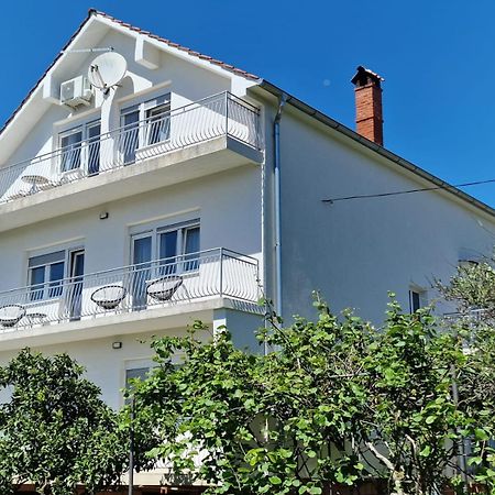 Apartmani Zinda Sukošan المظهر الخارجي الصورة